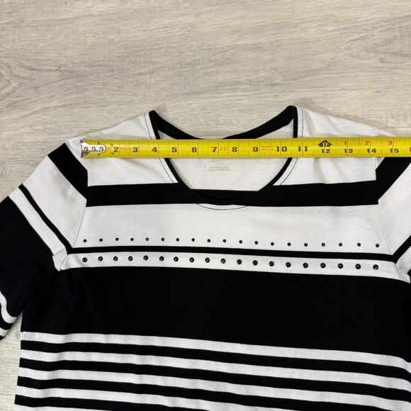 Alia Petite Black and White Striped 3/4 Sleeve Scoopneck Shirt - Picture 12 of 16